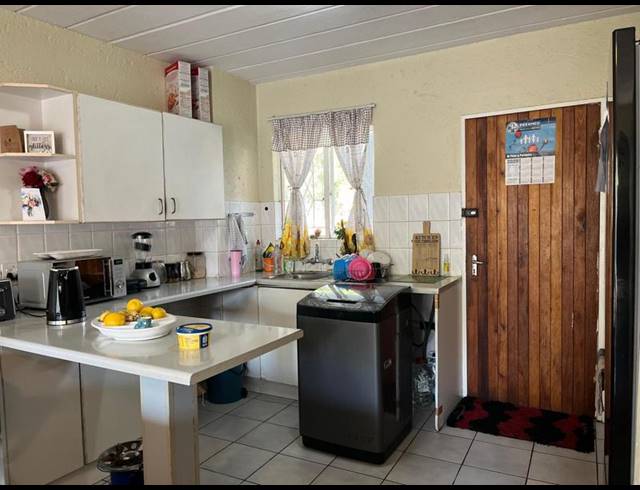 2 BEDROOM APARTMENT FOR SALE IN GLEN MARAIS